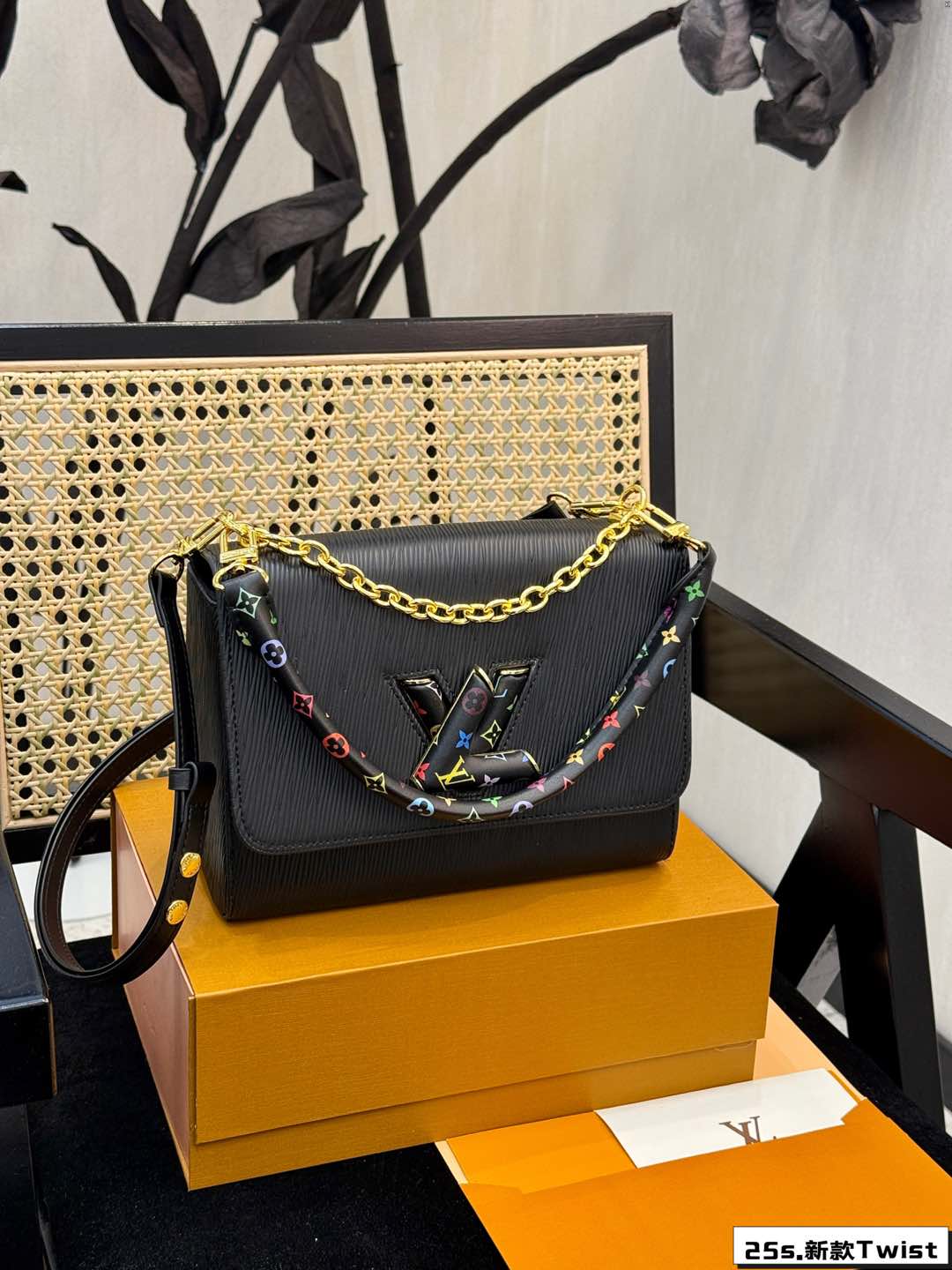 Louis 2025 new arrival twist bag size: 23*16cm