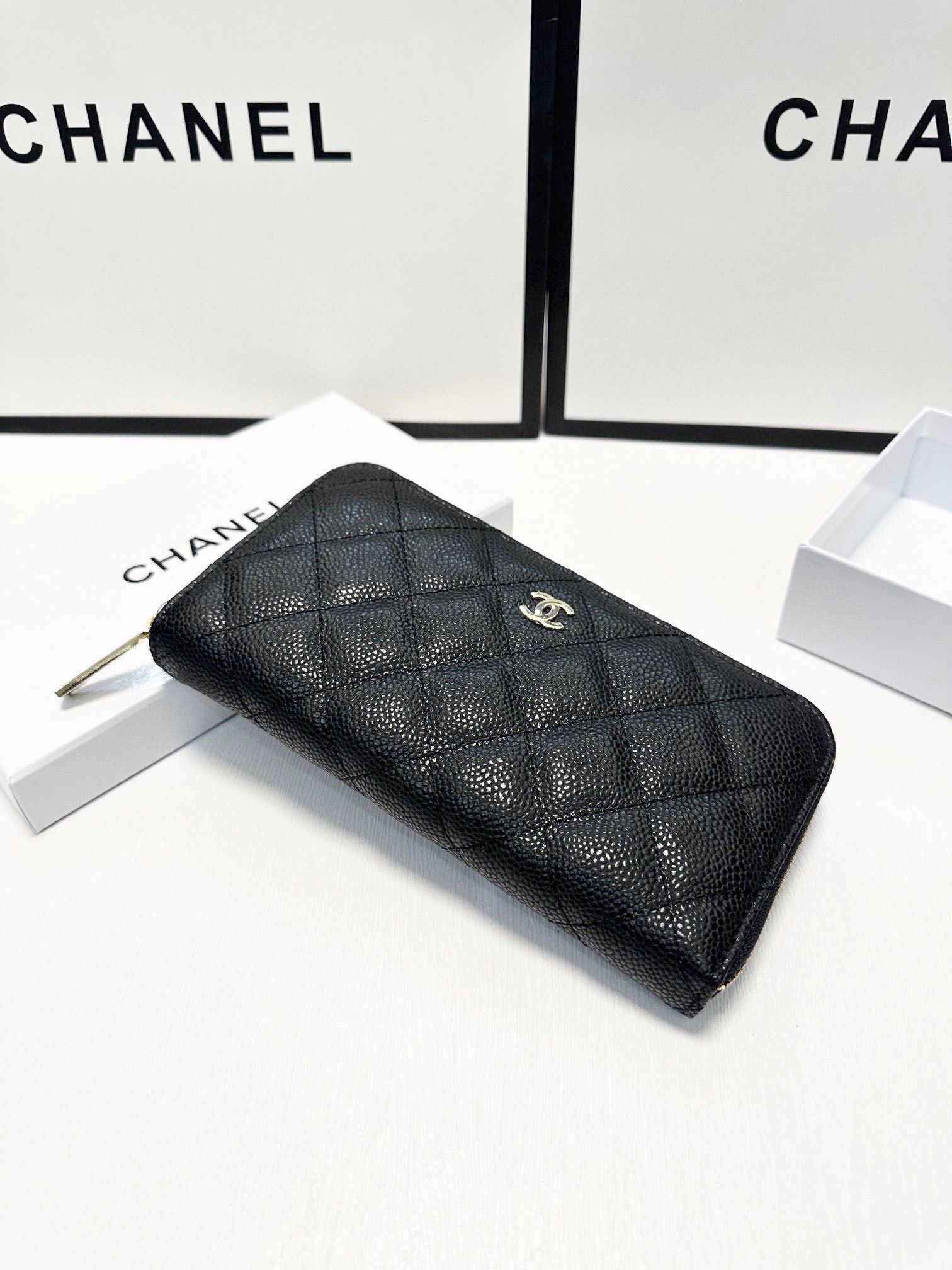 cc new arrival caviar wallet size: 19*10 cm