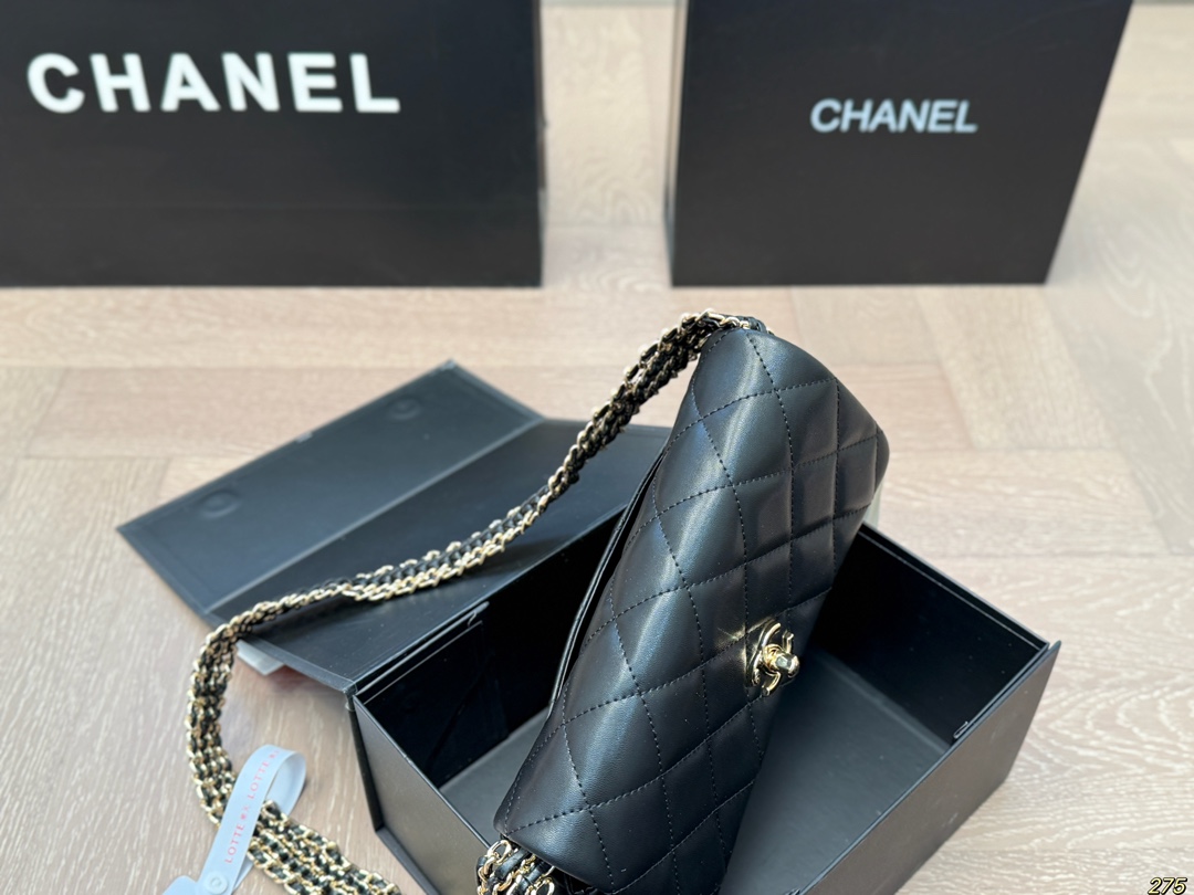 Cc 2025 new arrival chain bag size:22 * 15 cm