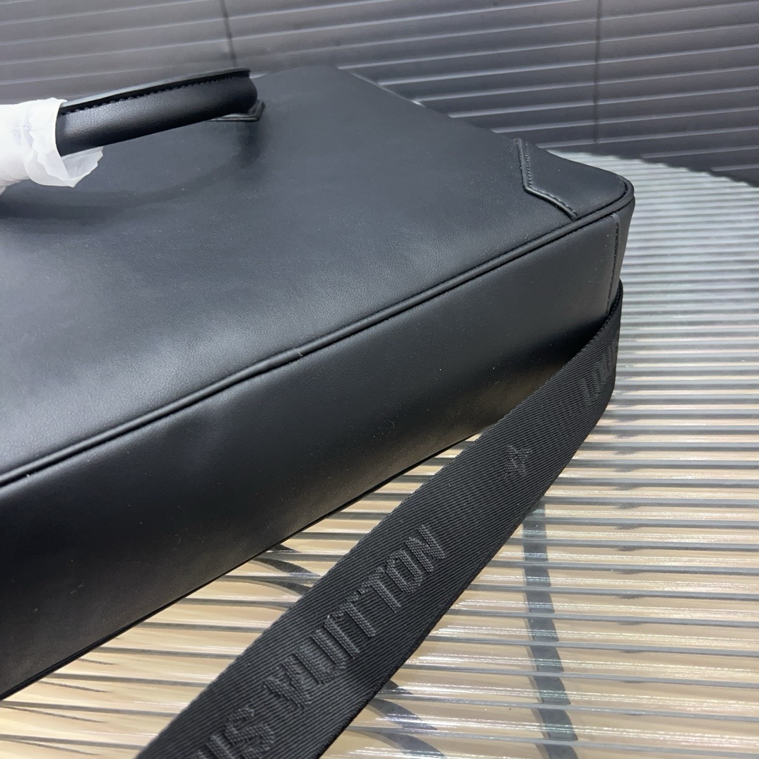 GG new arrival briefcase laptop bag 004 size: 38*28 cm