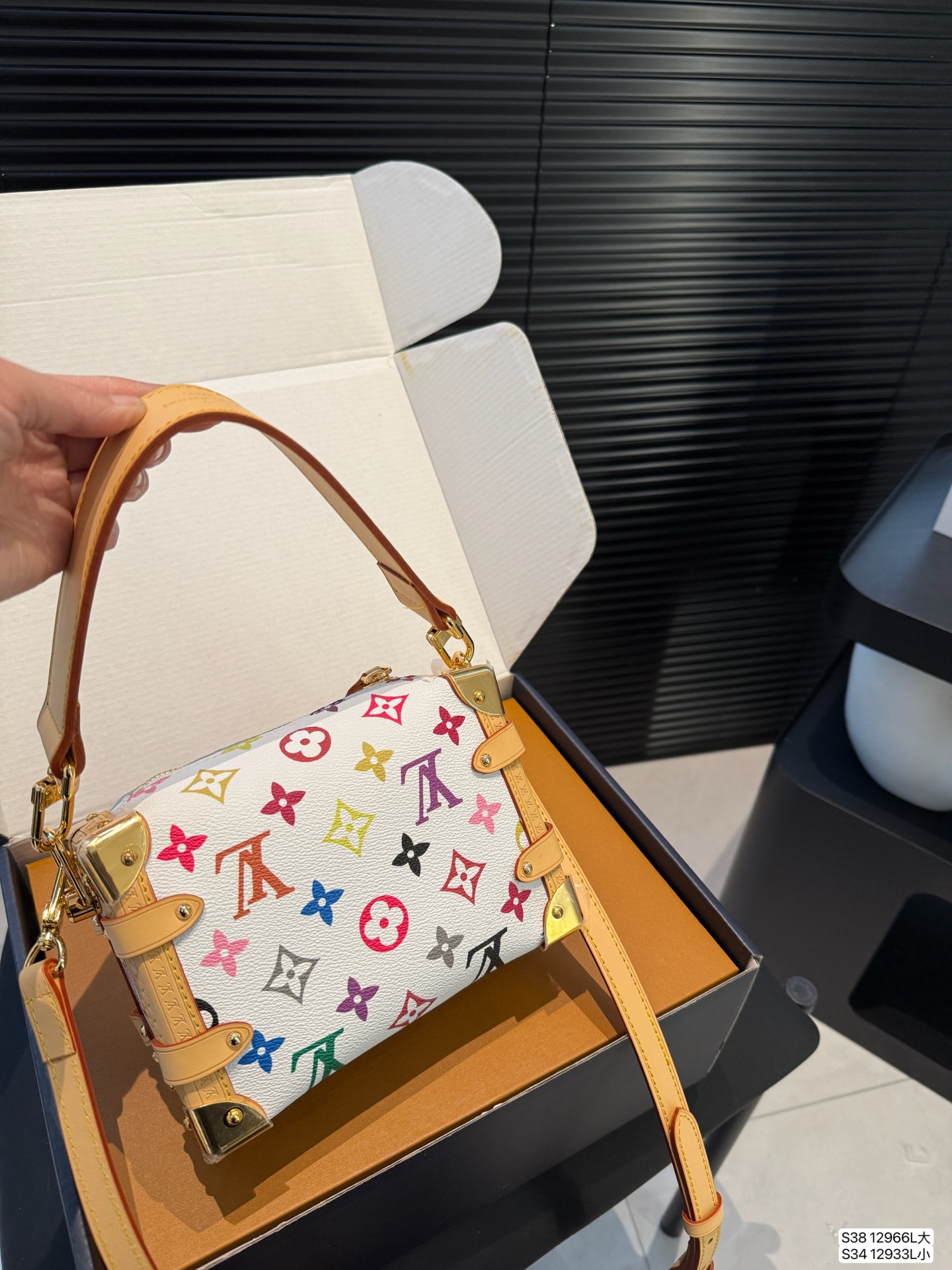 Louis new arrival denim white trunk bag