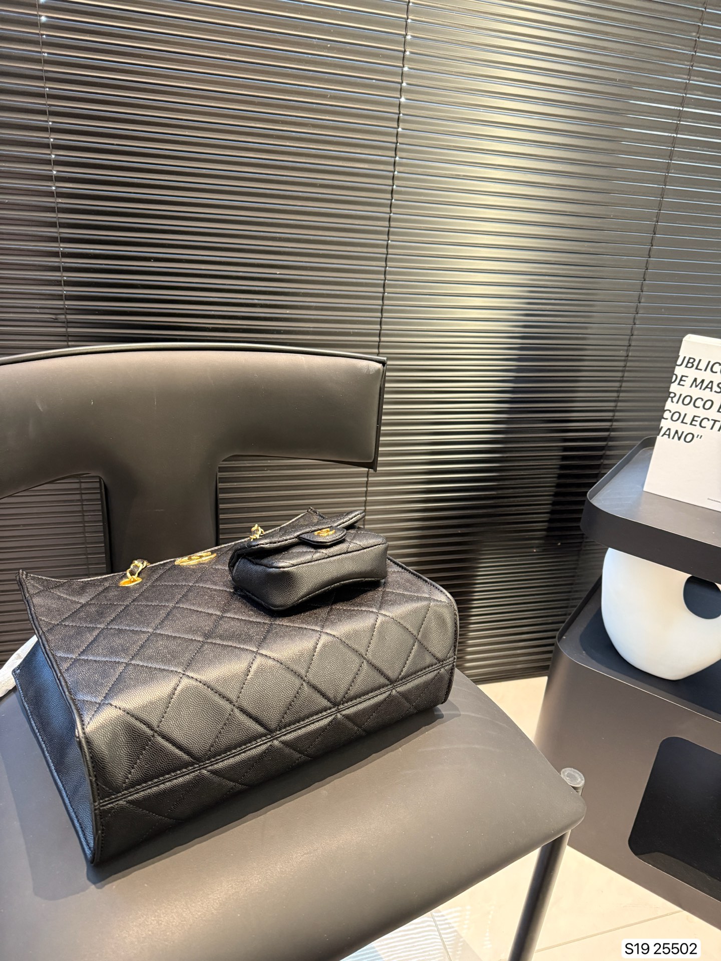 Cc new arrival tote bag size:30 * 24 cm