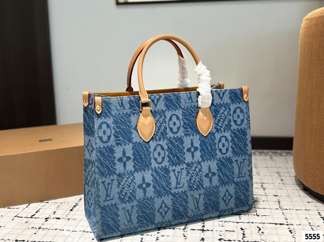 Louis new arrival Onthego denim tote bag size: 35*28*14 cm