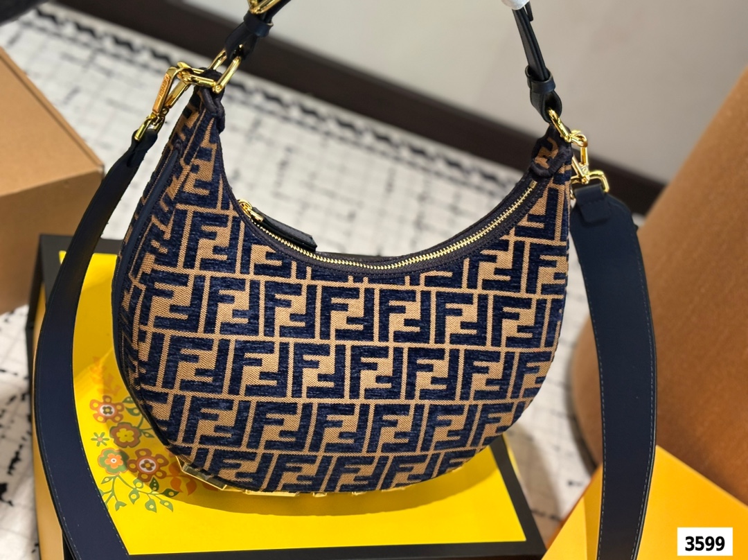 Fen 2025 new arrival graphy moon bag size:30 * 16cm