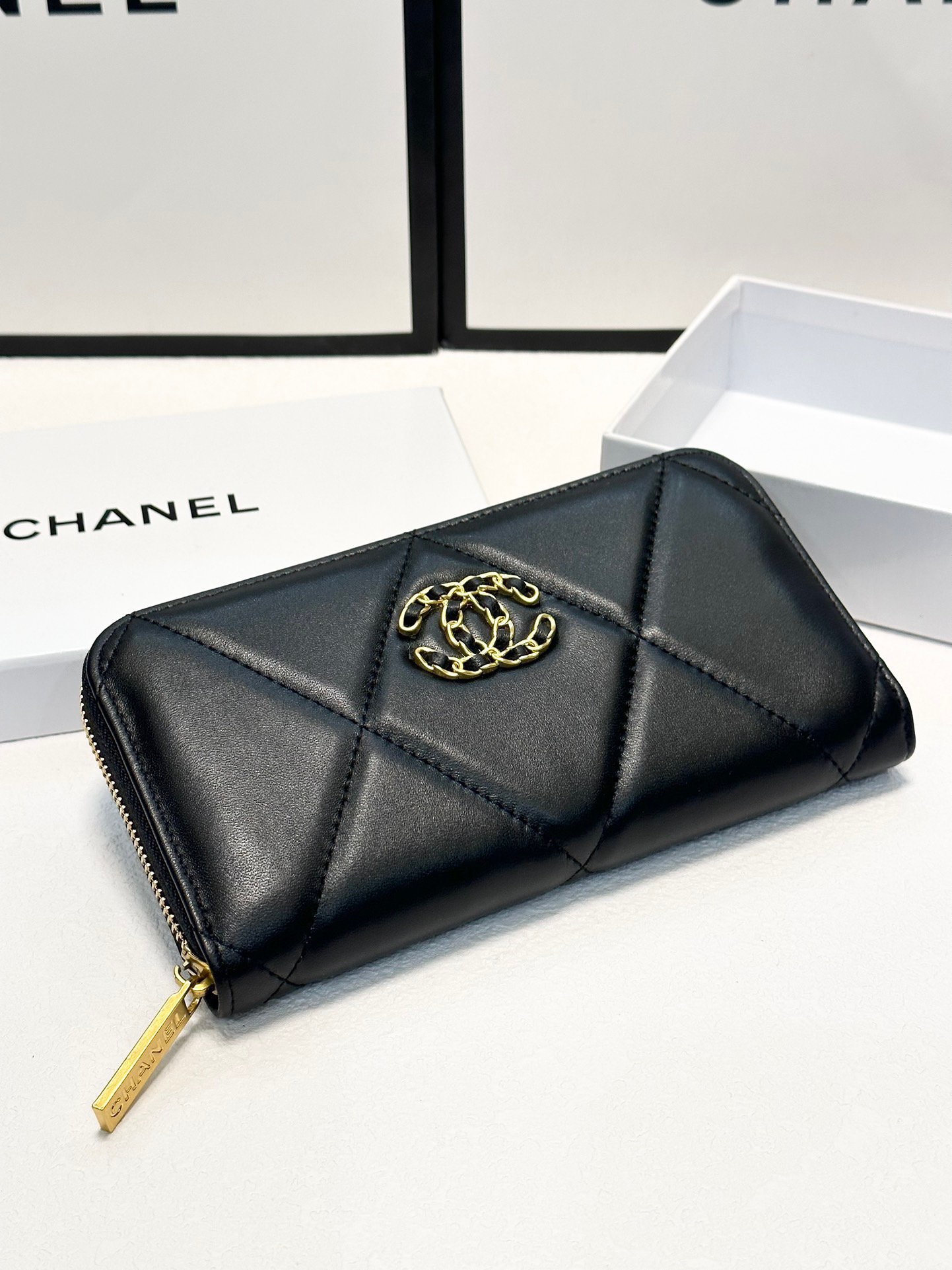 Cc new arrival leather wallet size: 19*10 cm