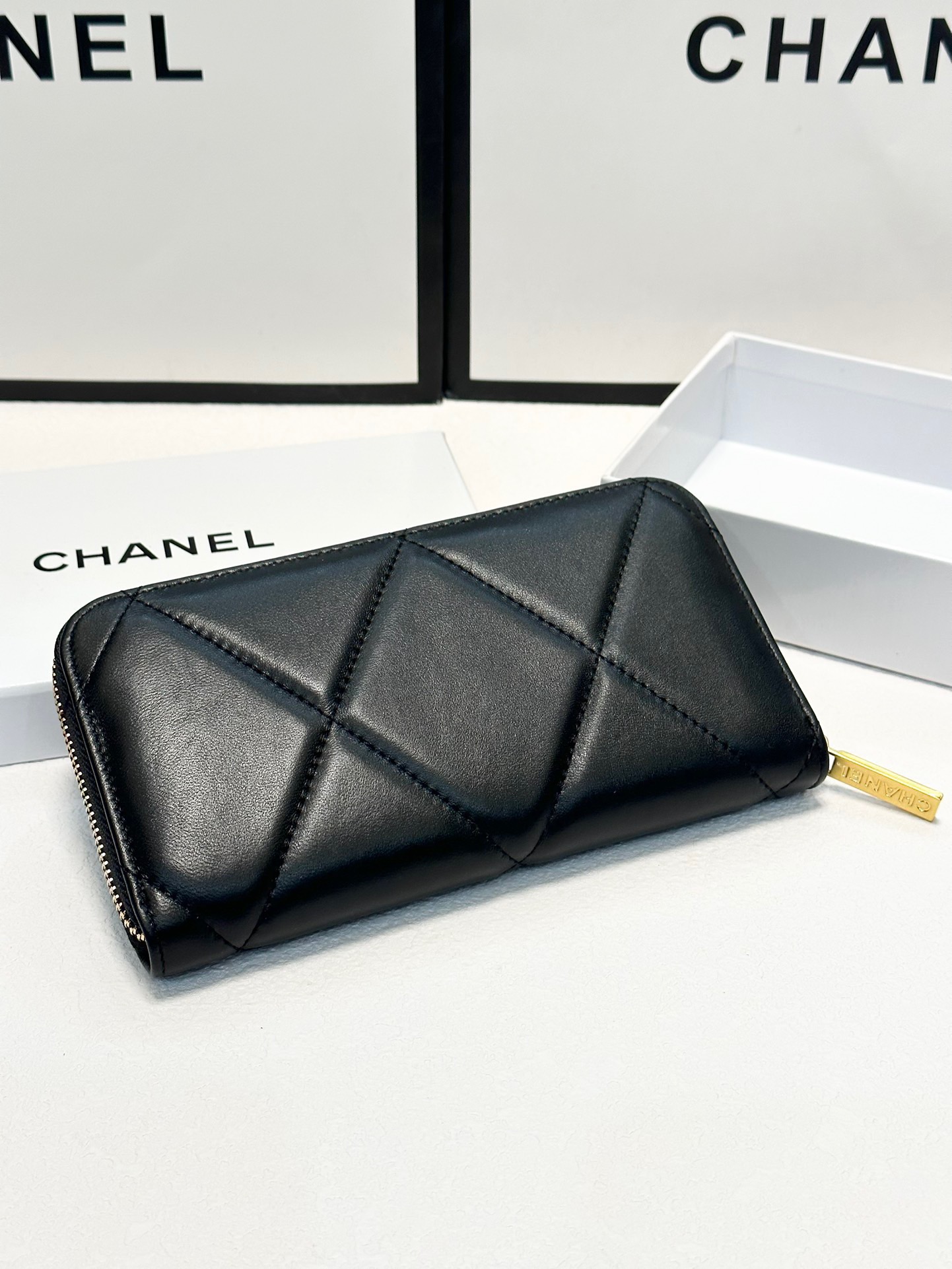 Cc new arrival leather wallet size: 19*10 cm