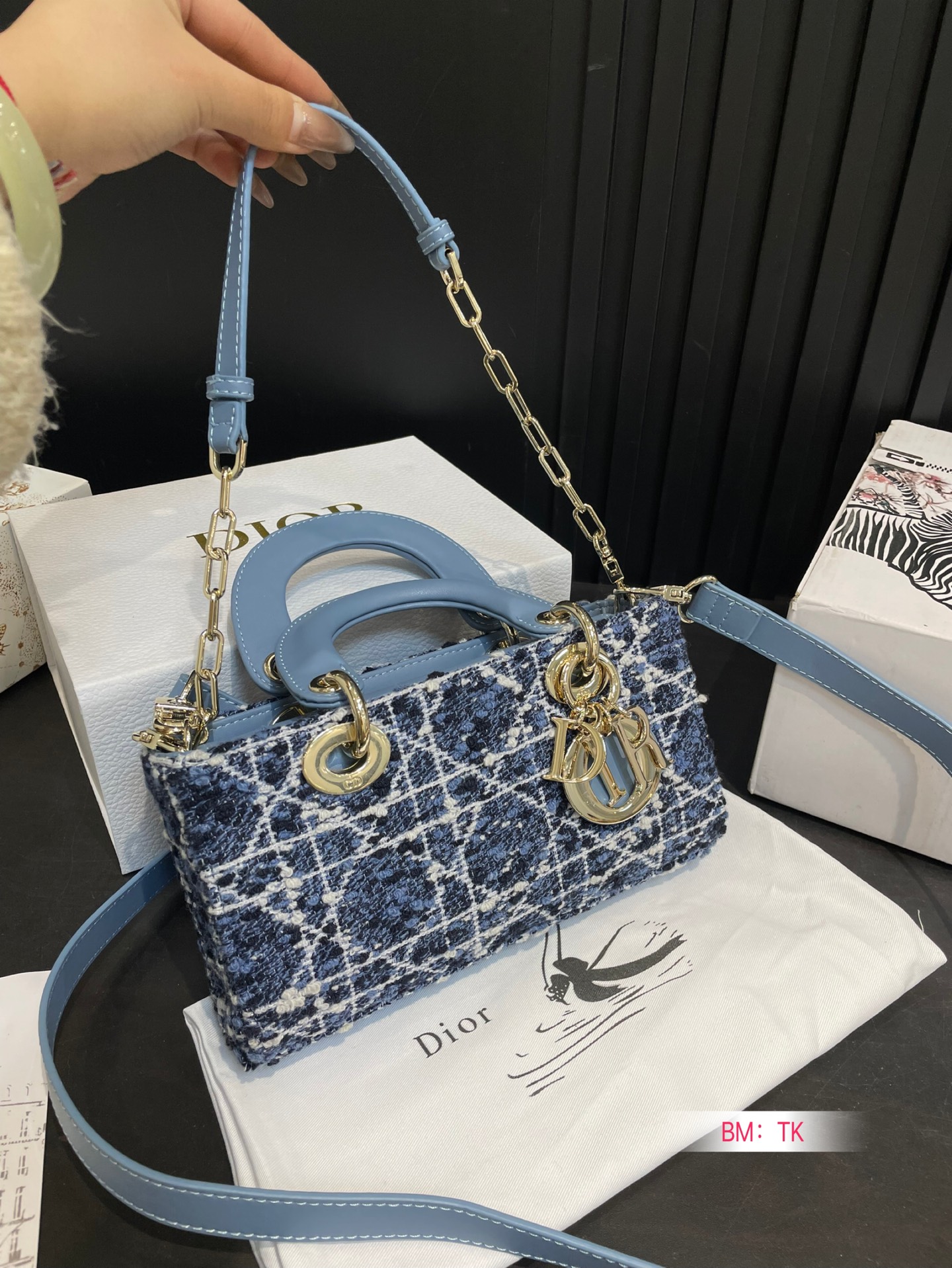 Lady D-joy new arrival bag size: 22*5*12cm