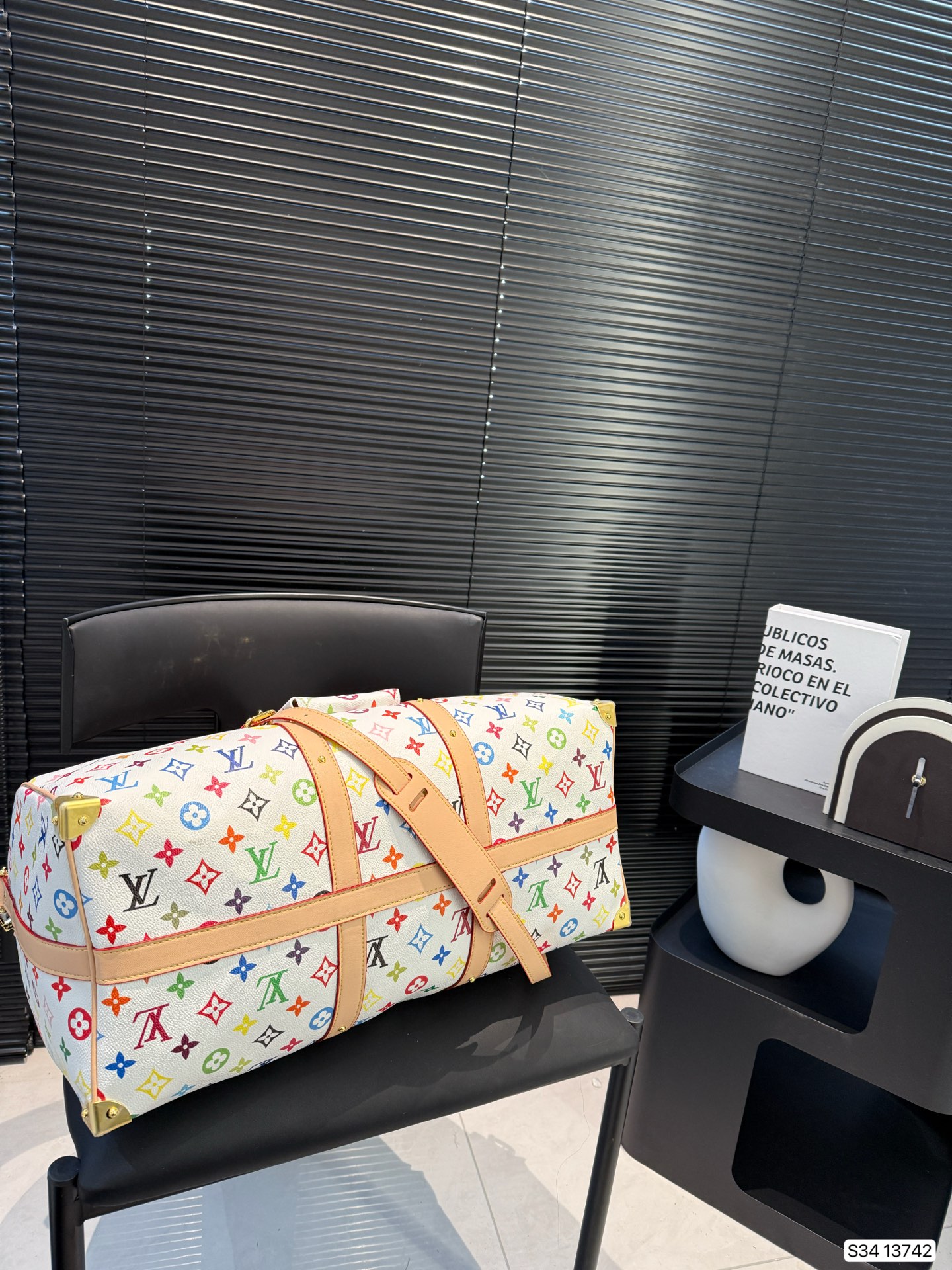 Louis new arrival keepall bag size: 47*25 cm