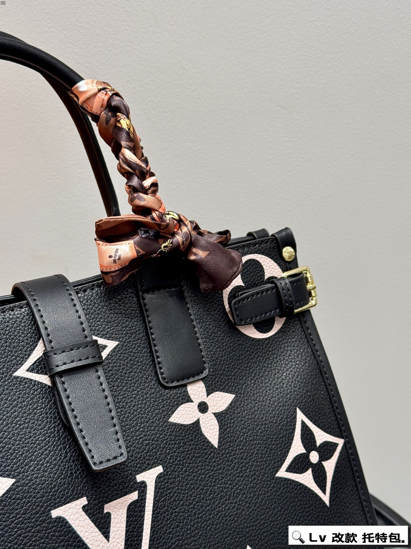 Louis new arrival vintage tote bag 009 size: 32*24 cm