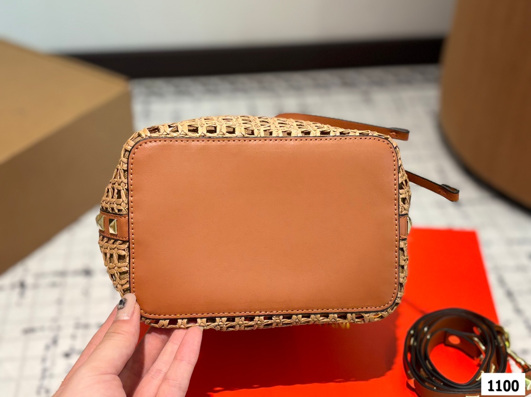 Val new arrival summer bucket bag size:18 * 20 cm