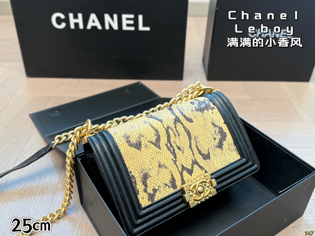 Cc new arrival chain leboy bag size: 25*14 cm