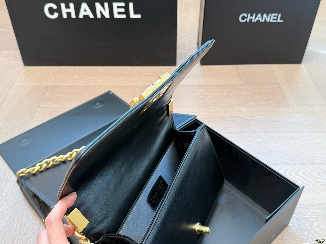 Cc new arrival chain leboy bag size: 25*14 cm