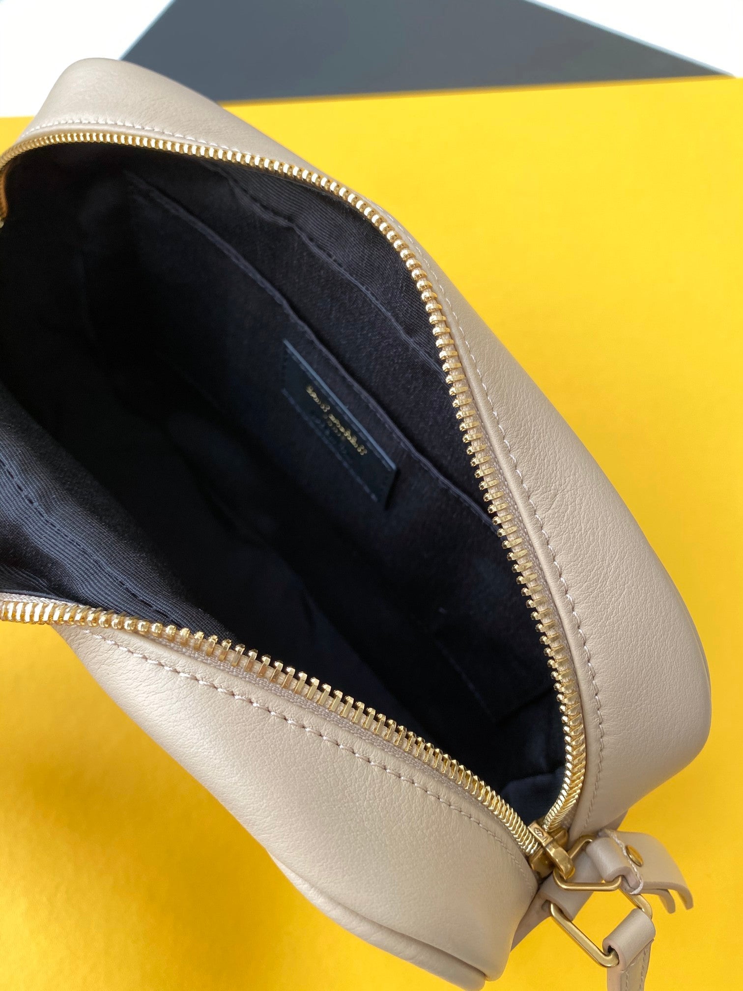 Y Lou Camera Bag In Quilted Leather