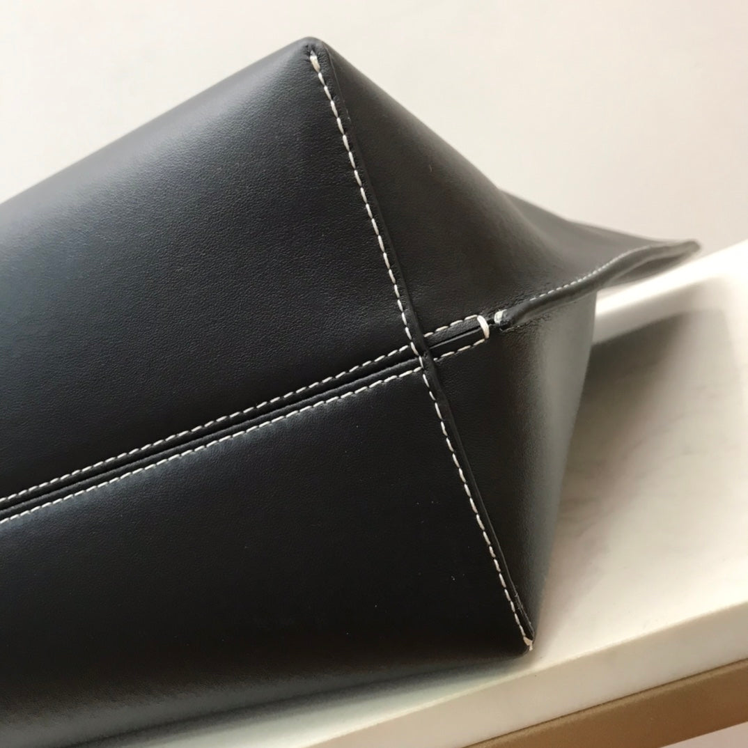 Bur Motif Leather Medium Tote Bag