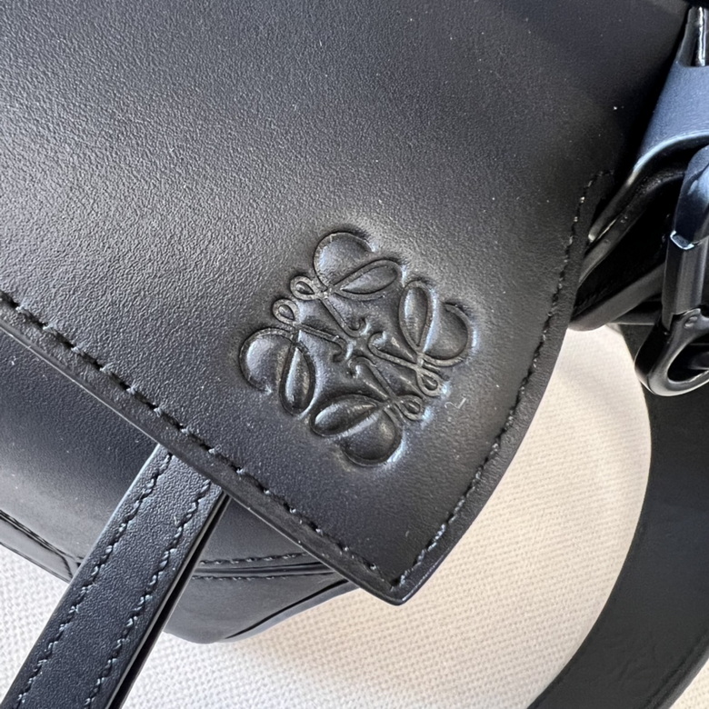 LOE puzzle bag size: 24X16.5X10.5cm