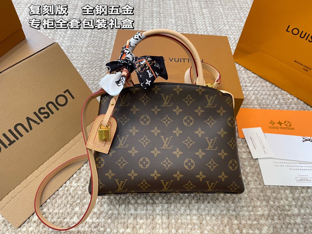 Louis new arrival tote bag size: 28*12*21cm