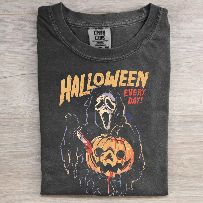 Retro Horror Movie Pumpkin Slasher Graphic T-shirt