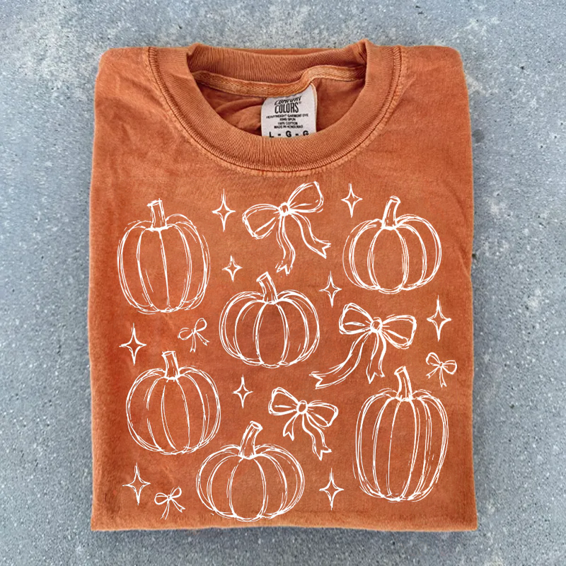Fall Vibes Pumpkins and Bows Cute Retro Graphic T-shirt