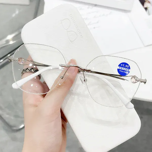 ⏰Promoção de último dia 49% OFF - ÓCULOS PARA PRESBIOPIA ANTI-BLUE LIGHT SEM ARO DIAMANTE FEMININO✨