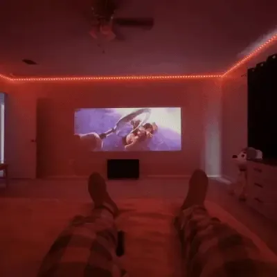 🍿Hordozható mini projektor 24" - 60" nagyképernyős digitális mozi projektor