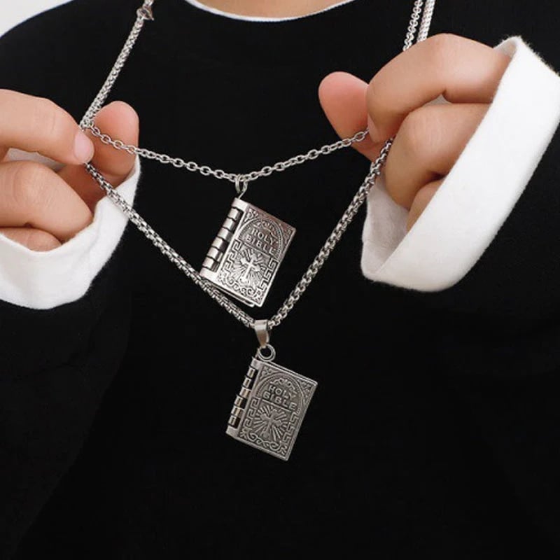 Piccola collana con croce