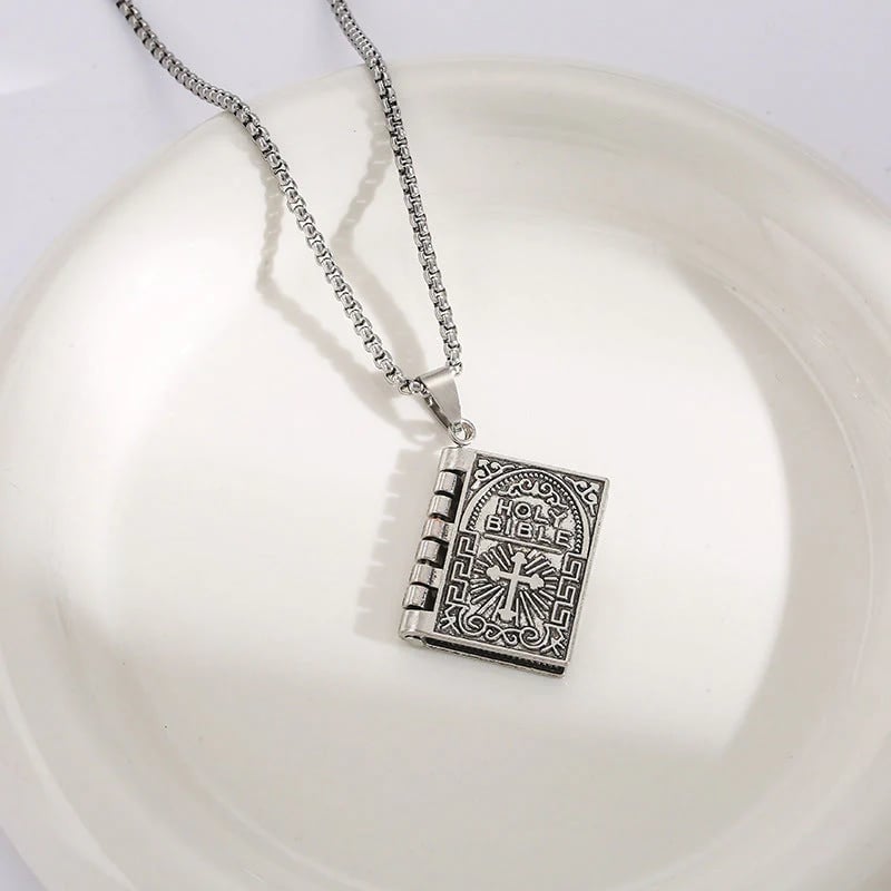 Piccola collana con croce