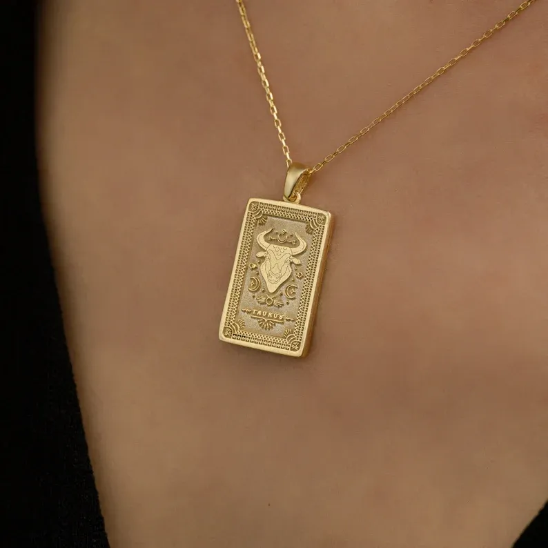 Collana dei tarocchi dello zodiaco Toro Sacerdote Reversibile squisito ciondolo zodiacale - Gioielli astrologici - Regali squisiti (Unisex)