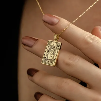 Collana dei tarocchi dello zodiaco Toro Sacerdote Reversibile squisito ciondolo zodiacale - Gioielli astrologici - Regali squisiti (Unisex)