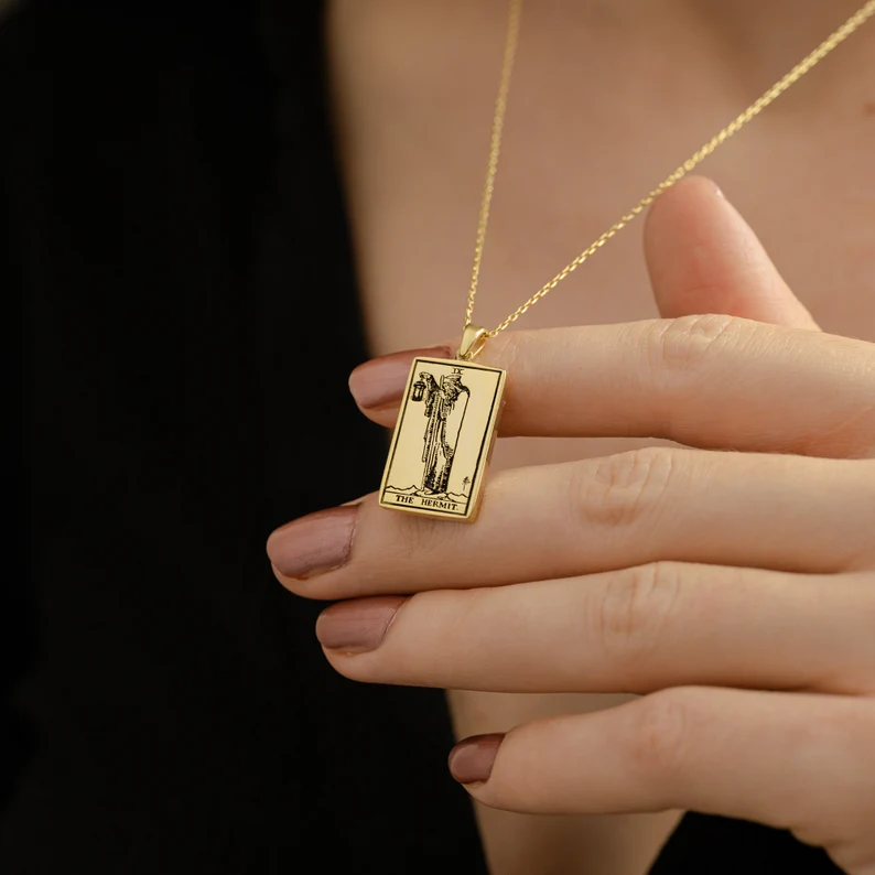 Collana con tarocchi zodiacali a doppia faccia Vergine Eremita - Squisito ciondolo zodiacale - Gioielli astrologici - Miglior regalo (Unisex)