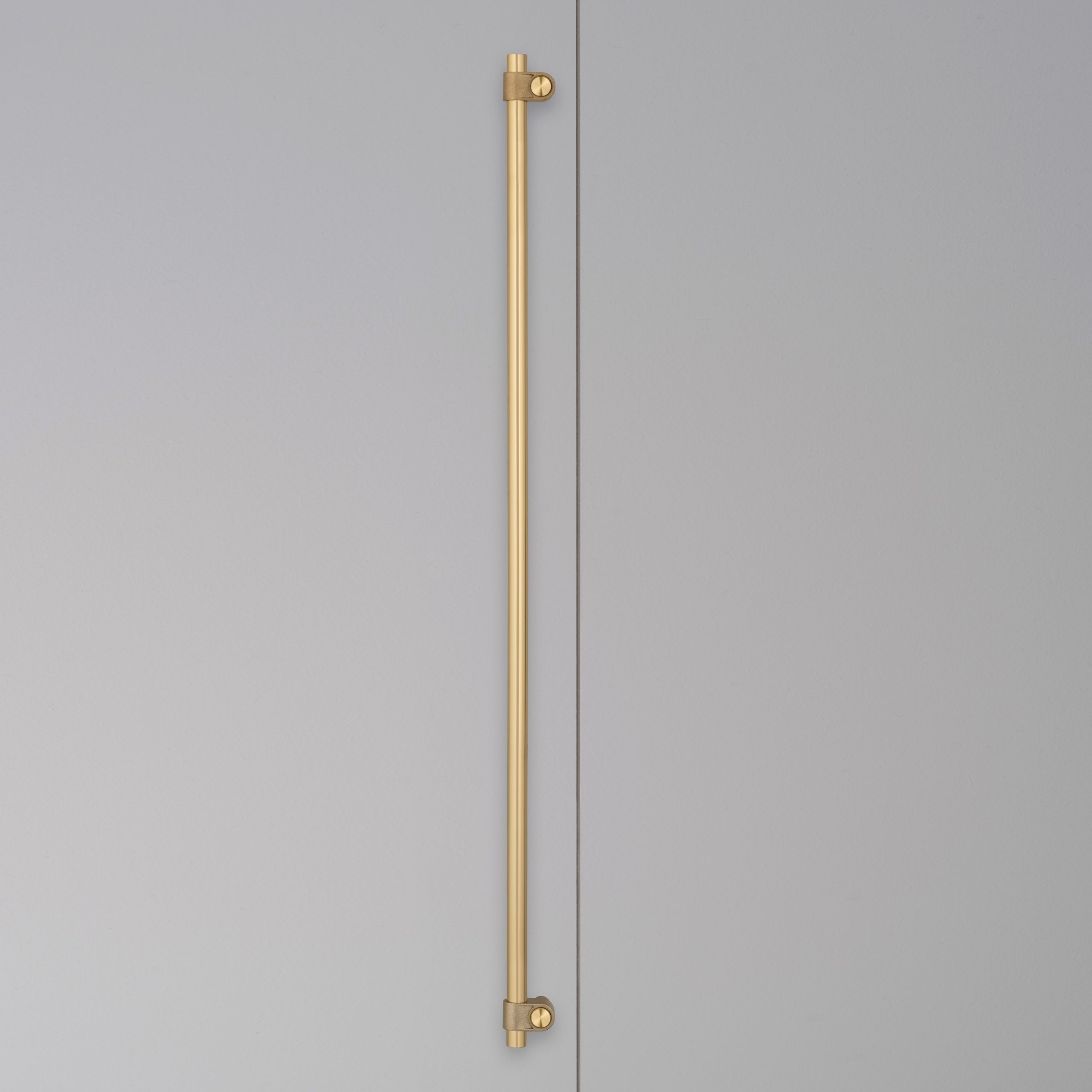 CLOSET BAR / CAST / BRASS