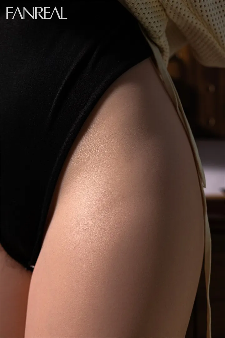 FanReal | 170cm/5ft7 Small Breasts Alluring Mature Urban Lady Realistic Silicone Sex Doll - Gina 
