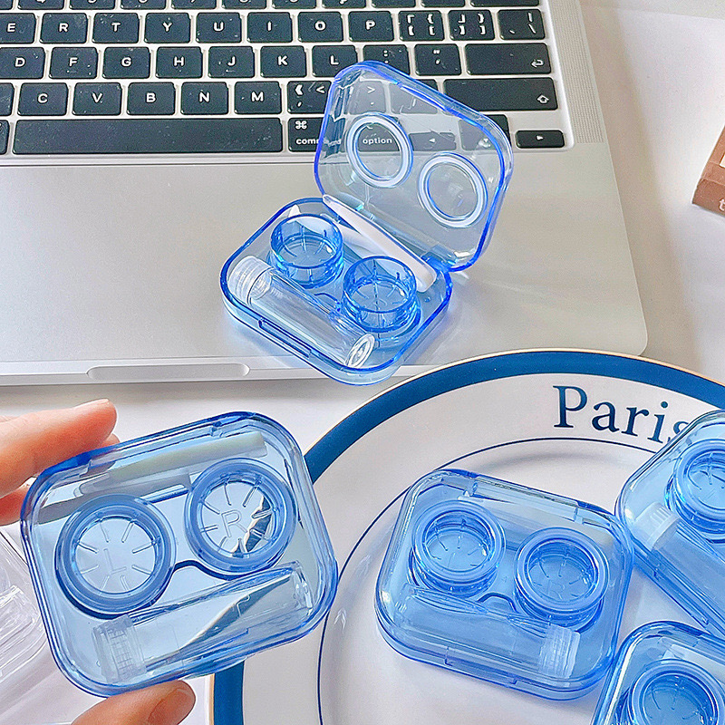 Integrated No-Twist Cap Contact Lens Companion Case