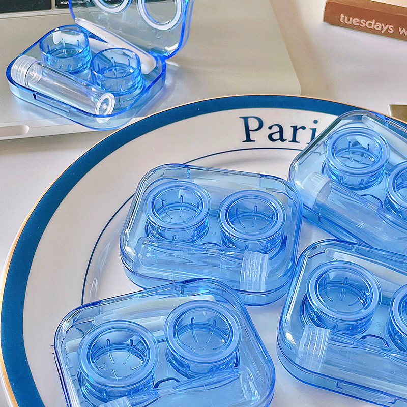 Integrated No-Twist Cap Contact Lens Companion Case