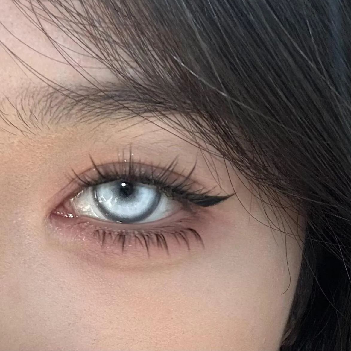 Eyeza Nebula White | 1 Day