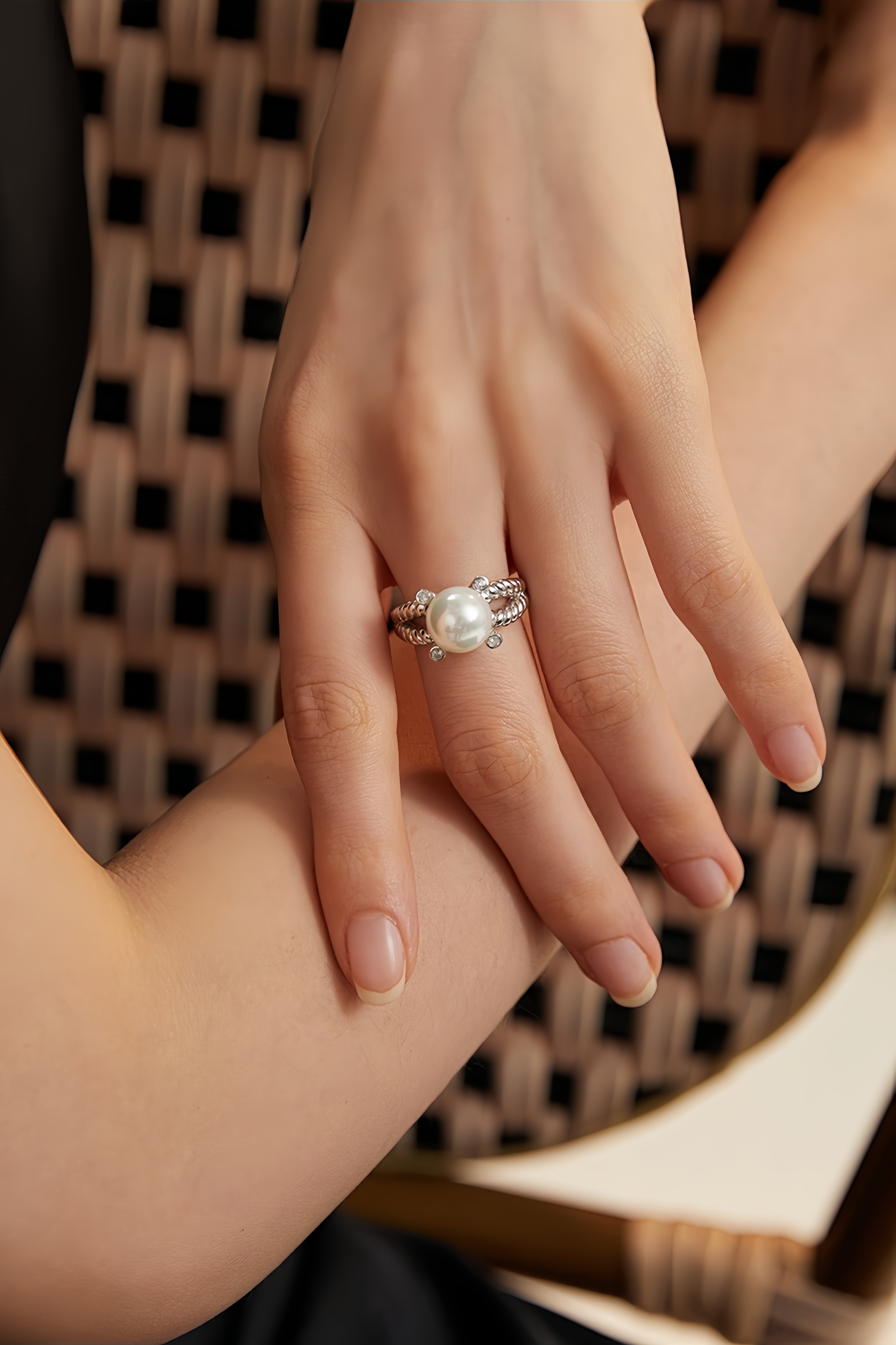 18K S92 Sterling Silver Simple Atmosphere Fashion Ring