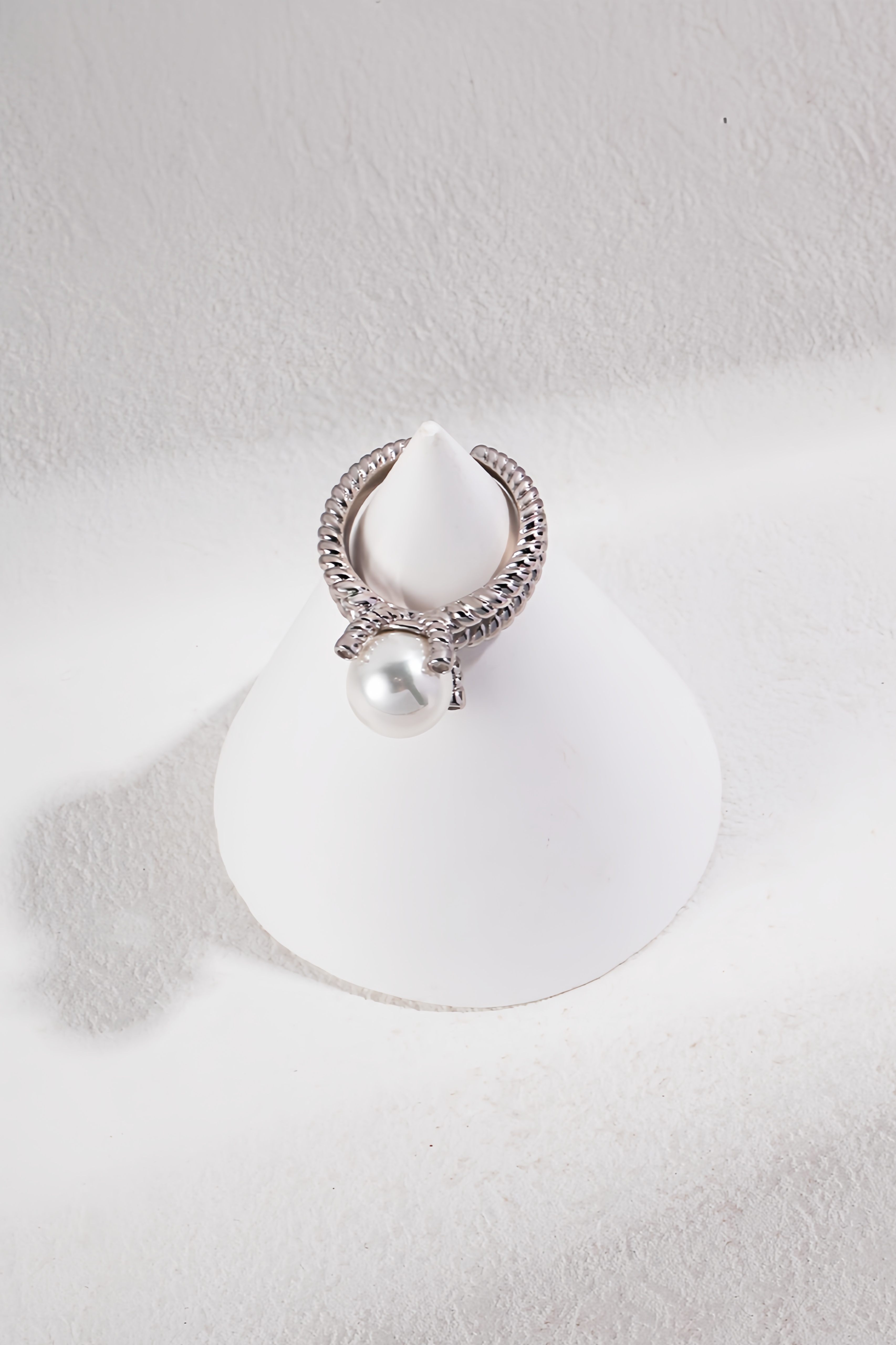 18K S92 Sterling Silver Simple Atmosphere Fashion Ring