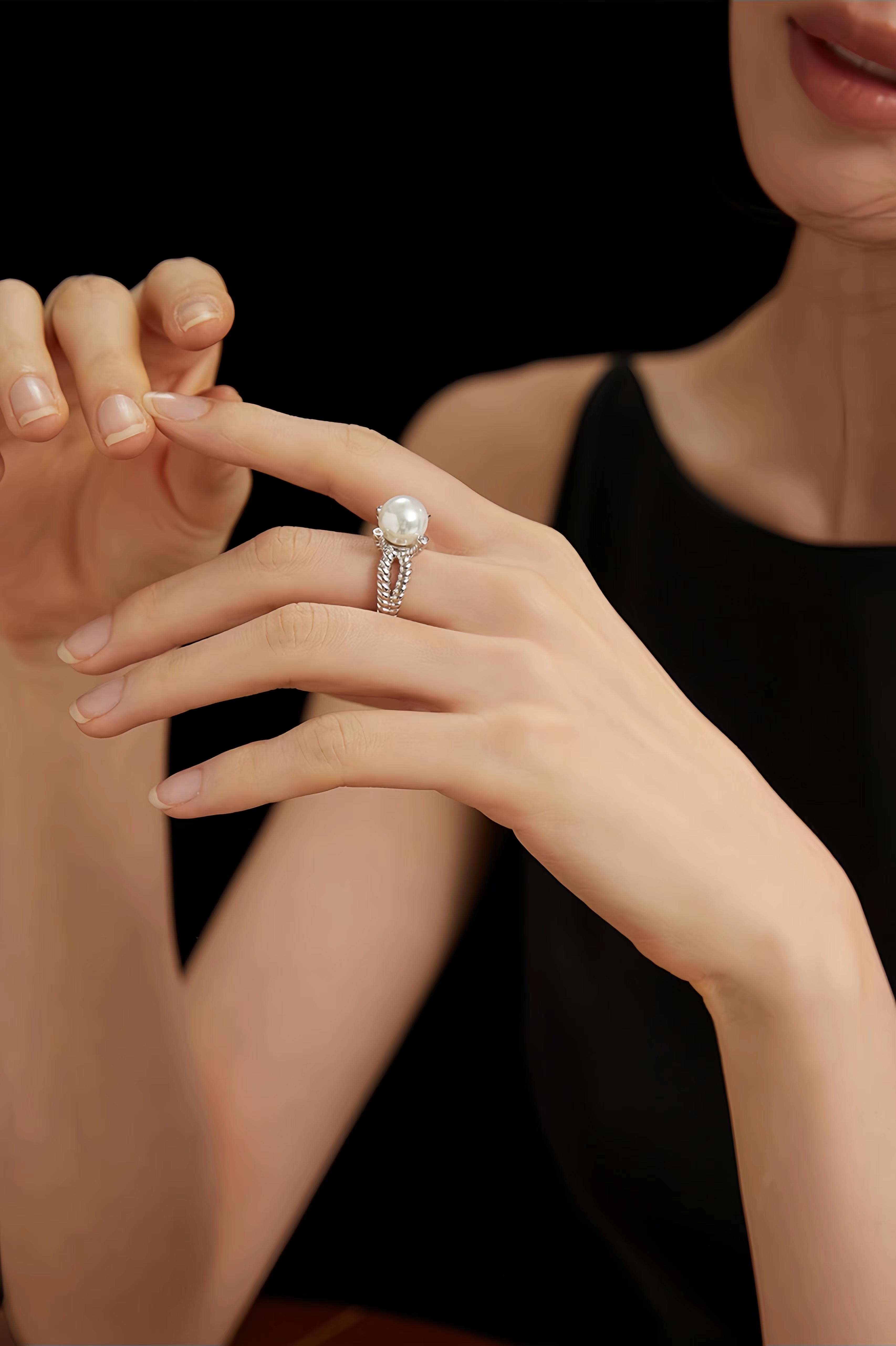 18K S92 Sterling Silver Simple Atmosphere Fashion Ring