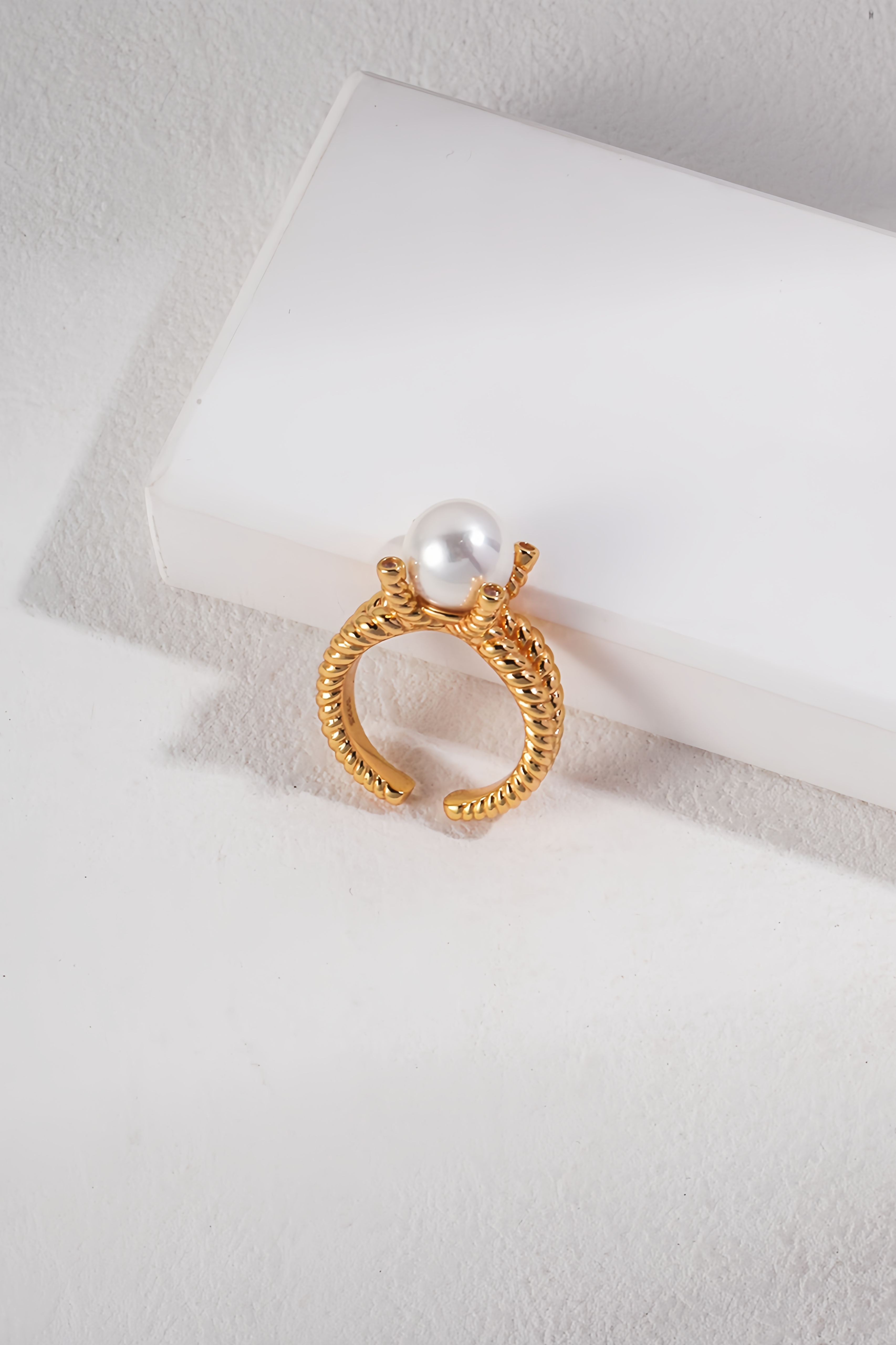 18K S92 Sterling Silver Simple Atmosphere Fashion Ring