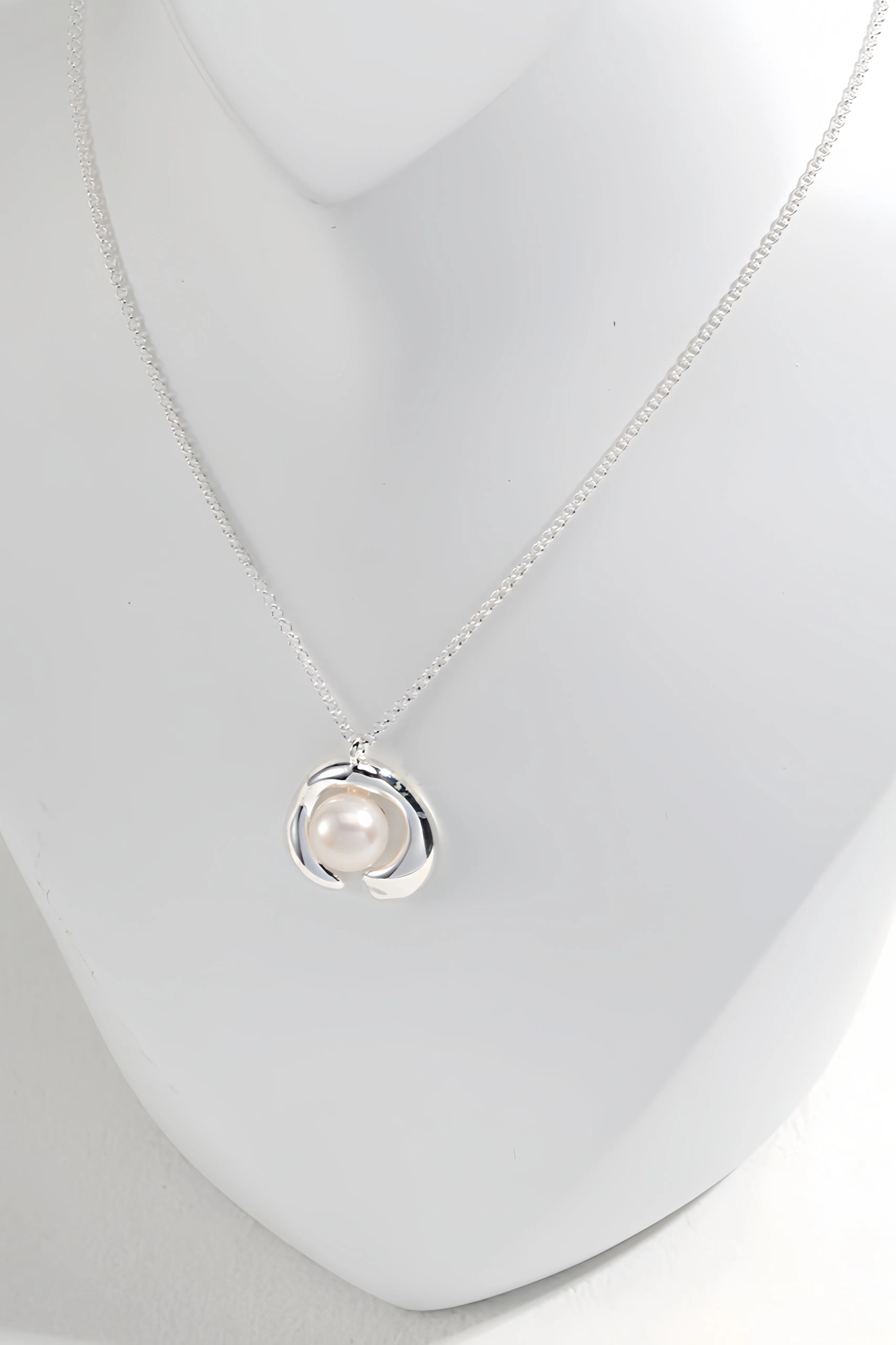 18K S925 Sterling Silver Fashion Cool Style Pearl Reinvention Collection