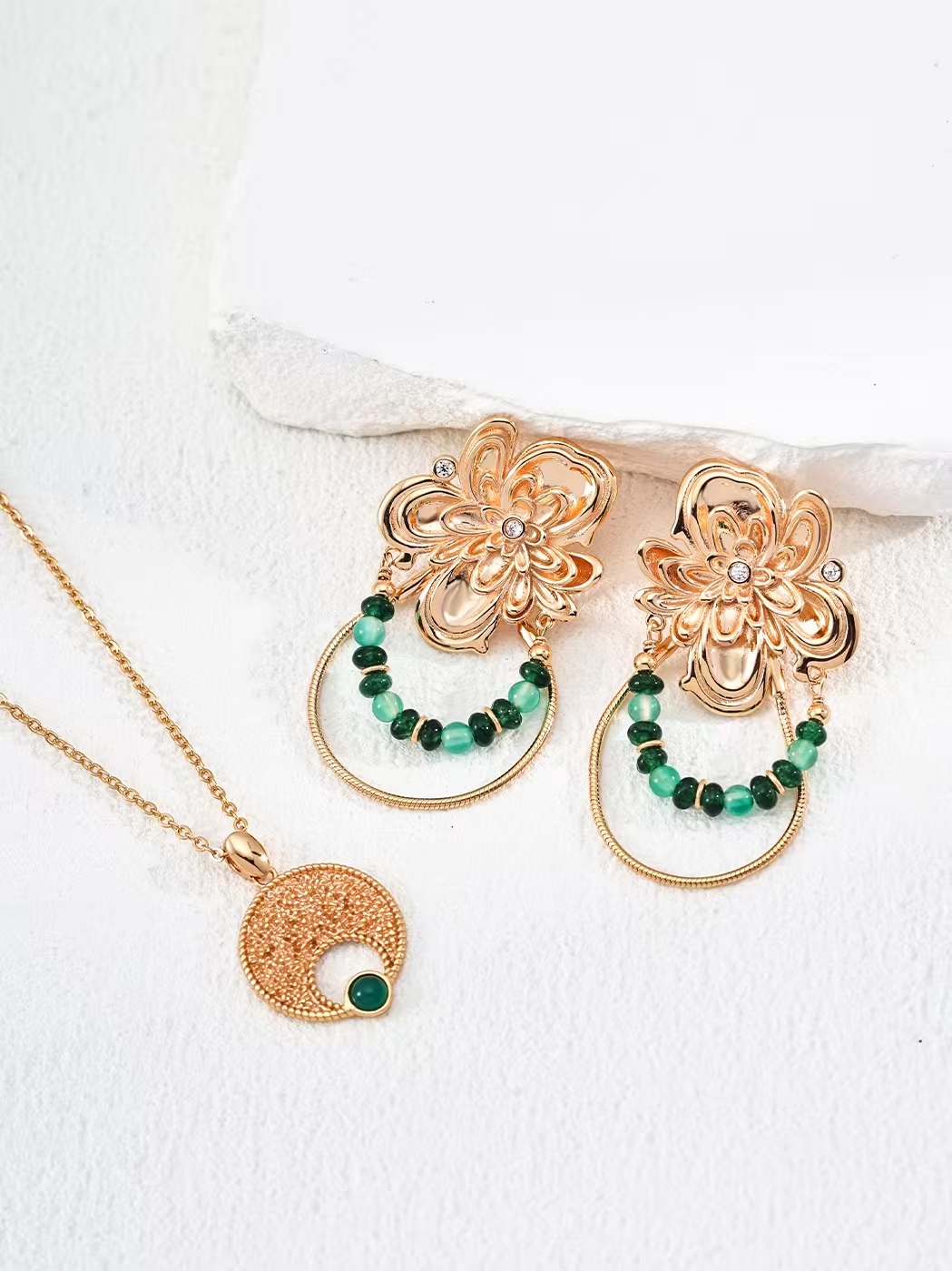 18K S925 Silver Vintage Design Emerald Agate Zirconia Earrings