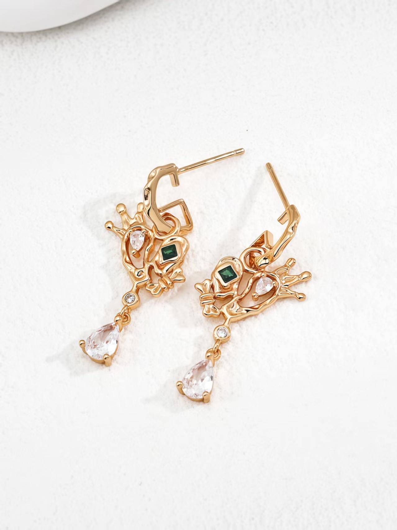 Luxurious, stylish, playful, and playful 18K 925 sterling silver earrings