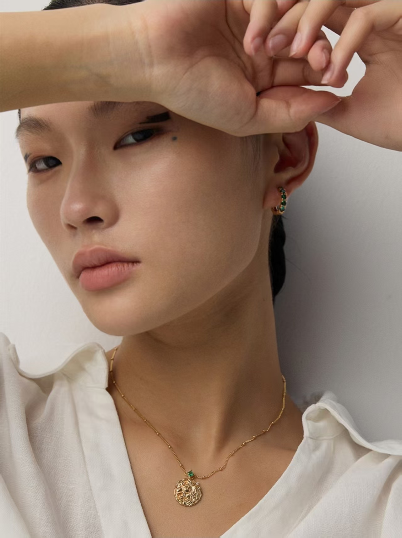 18K 925 Silver Simple and Stylish Zircon Earrings