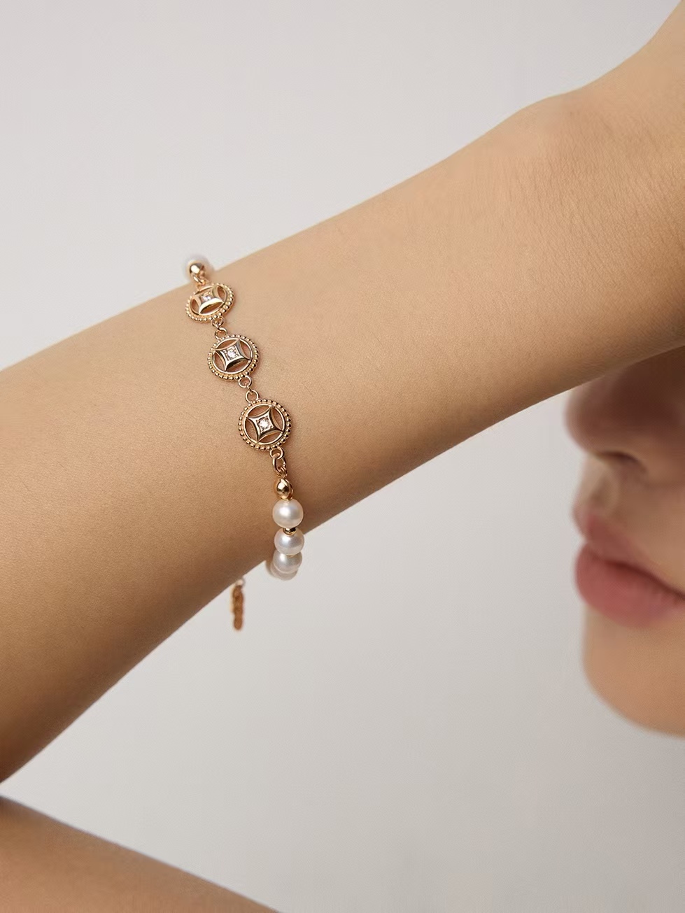 18K 925 Sterling Silver Qian Duo Duo Fashion Pearl/Gold Bracelet