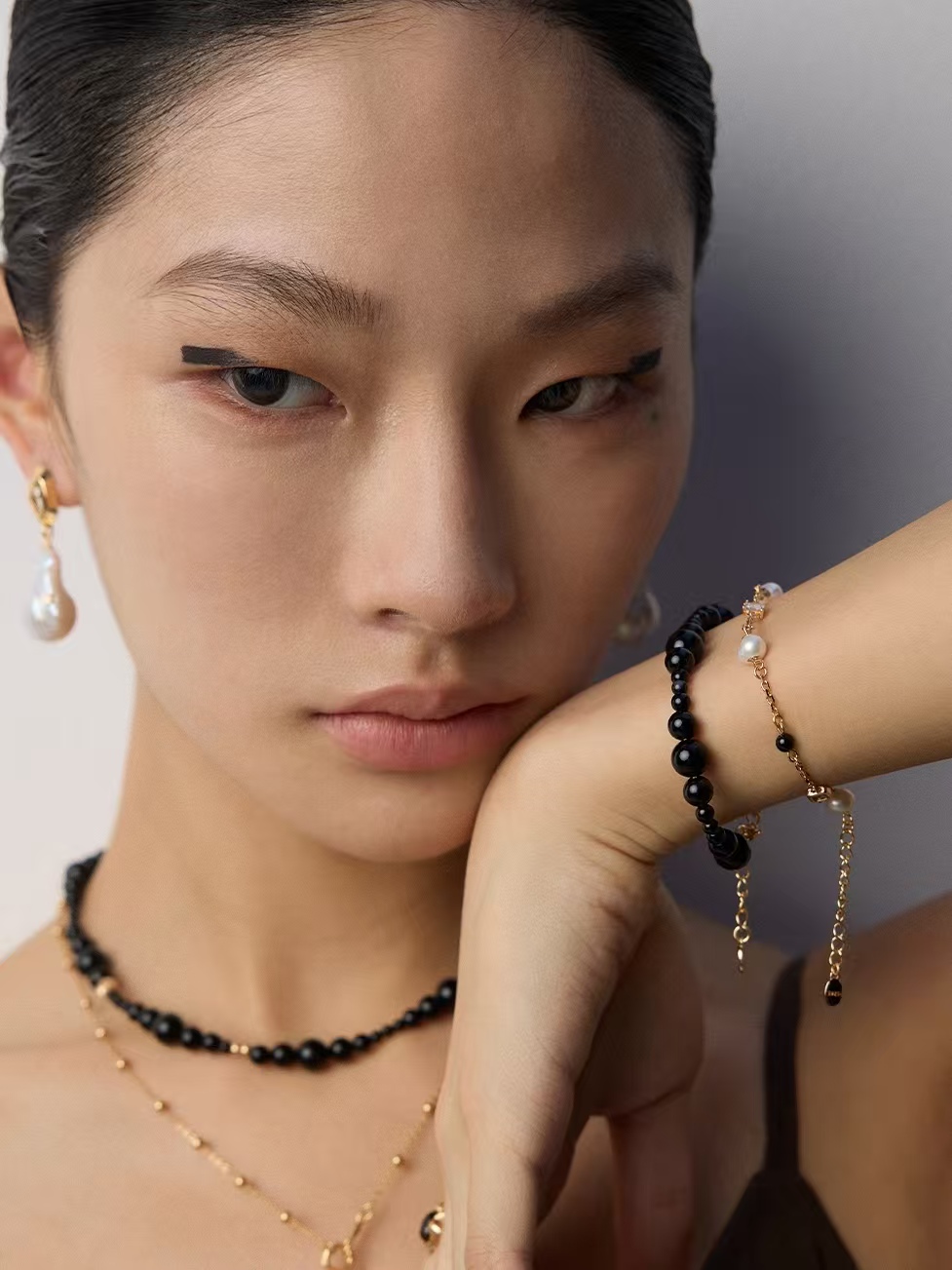 18K S925 Sterling Silver Fashion Premium Sense Onyx Earrings Necklace Bracelet