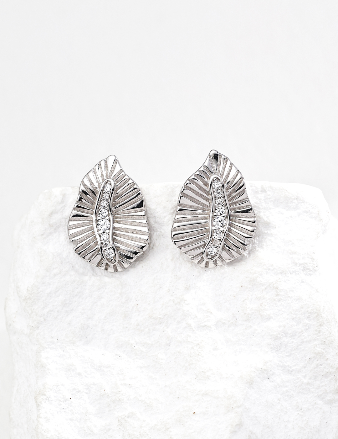 18K 925 Sterling Silver Vintage Stylish Zircon Earrings