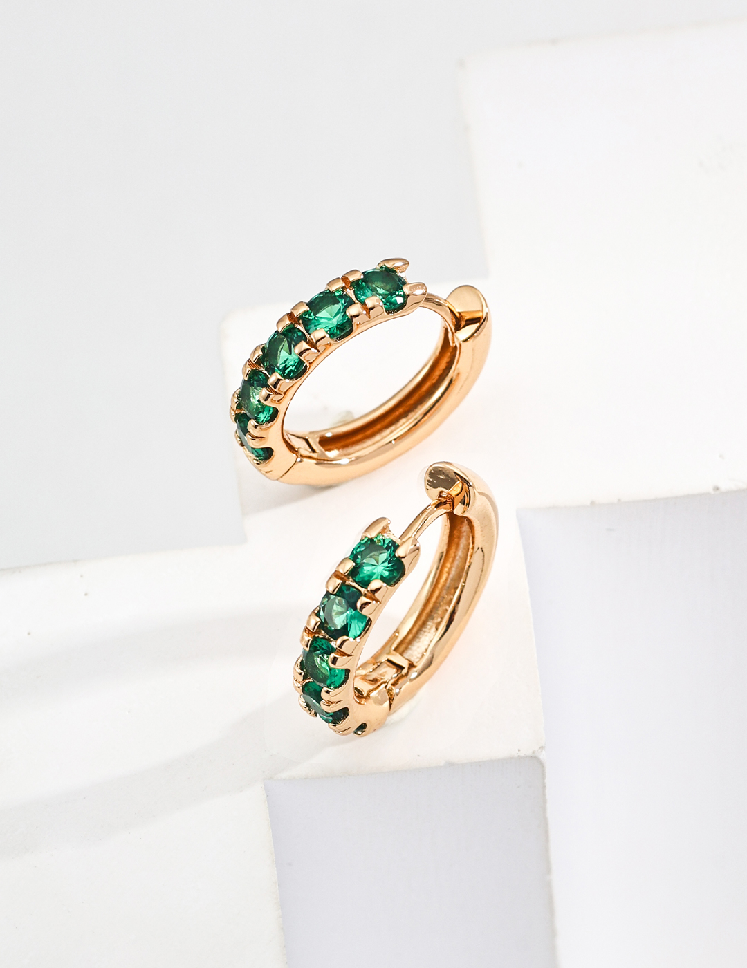 18K 925 Silver Simple and Stylish Zircon Earrings