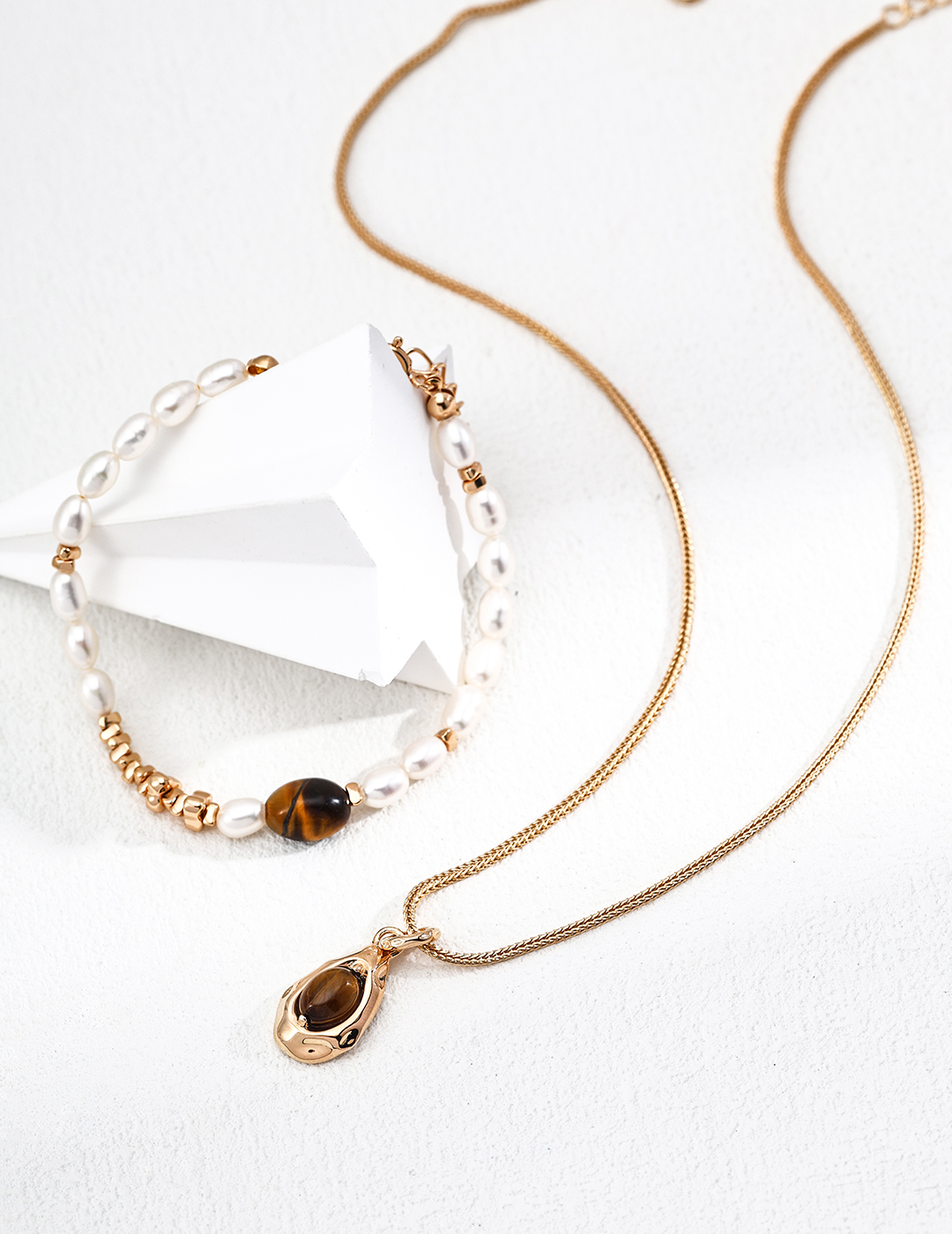 18K S925 sterling silver fashionable high-end tiger eye stone pearl bracelet