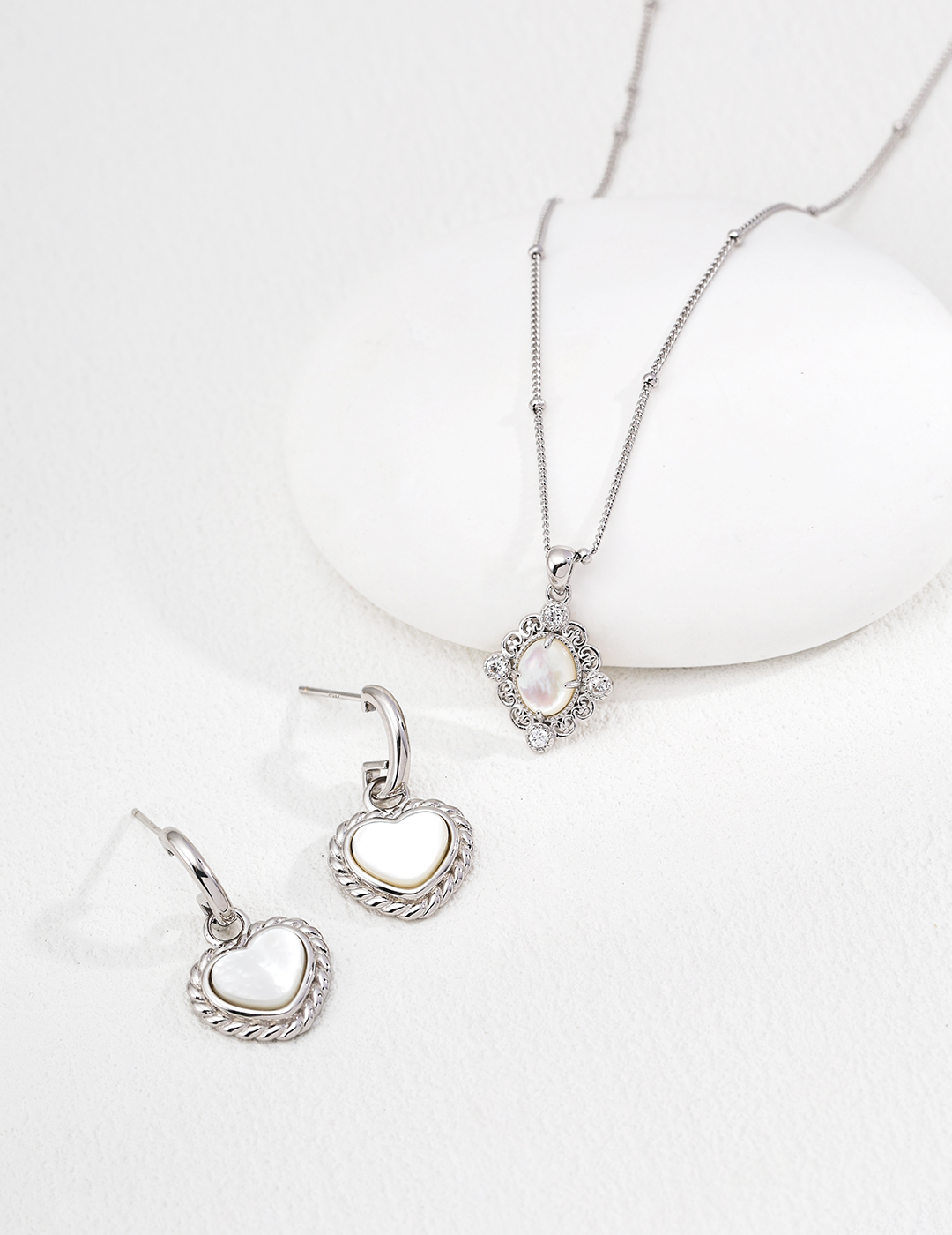 18K Gold-Plated Sterling Silver Vintage Luxury Earrings and Necklace Set