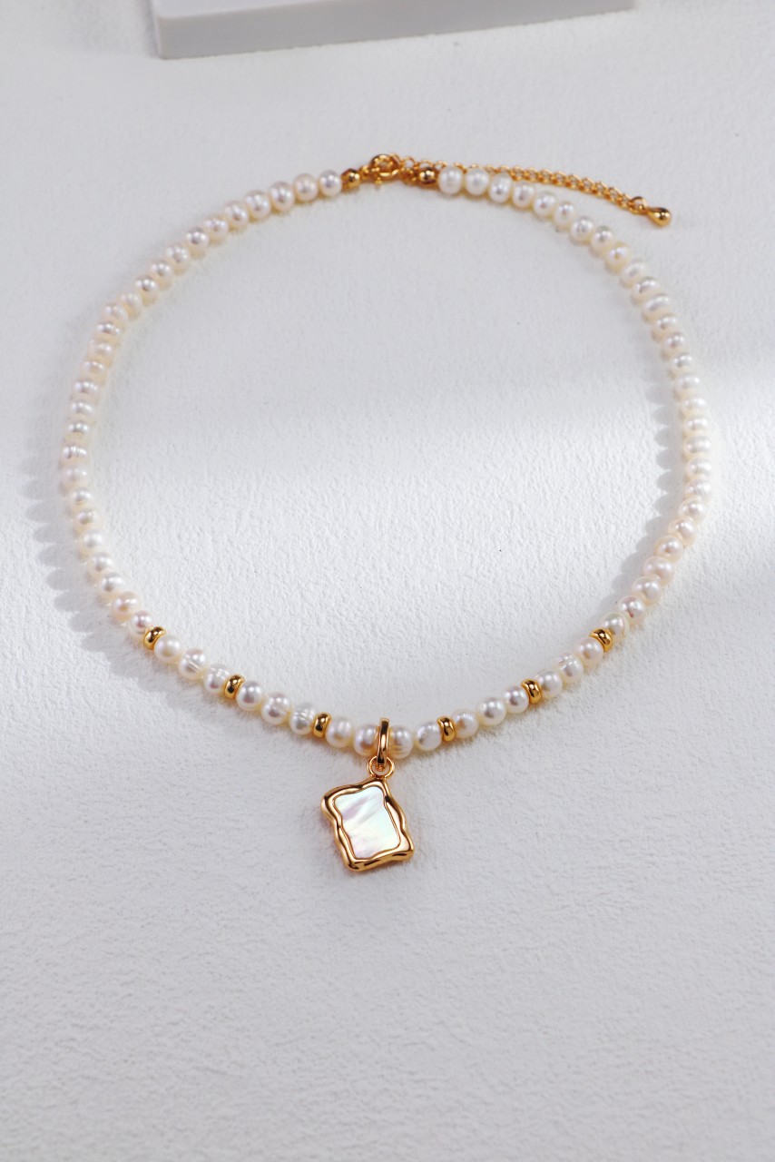 18K Gold & S925 Silver Fashionable and Elegant White Shell Double-Sided Pendant/Pearl Necklace