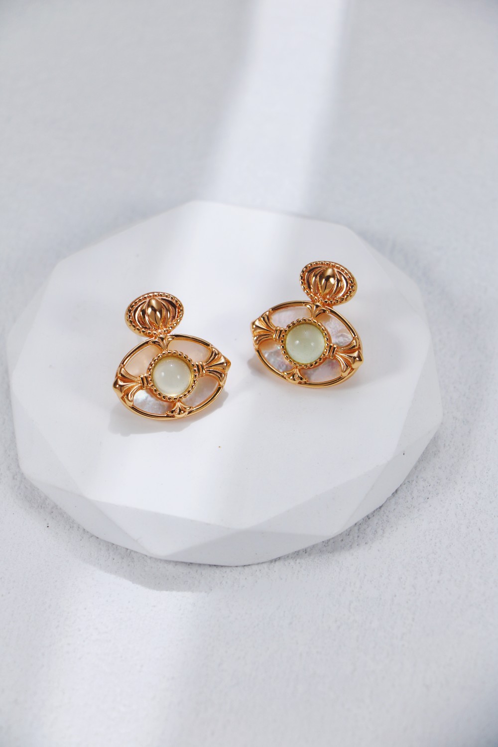 18K Gold & S925 Silver Vintage Fashion Grape Chalcedony White Shell Earrings, Necklace & Bracelet